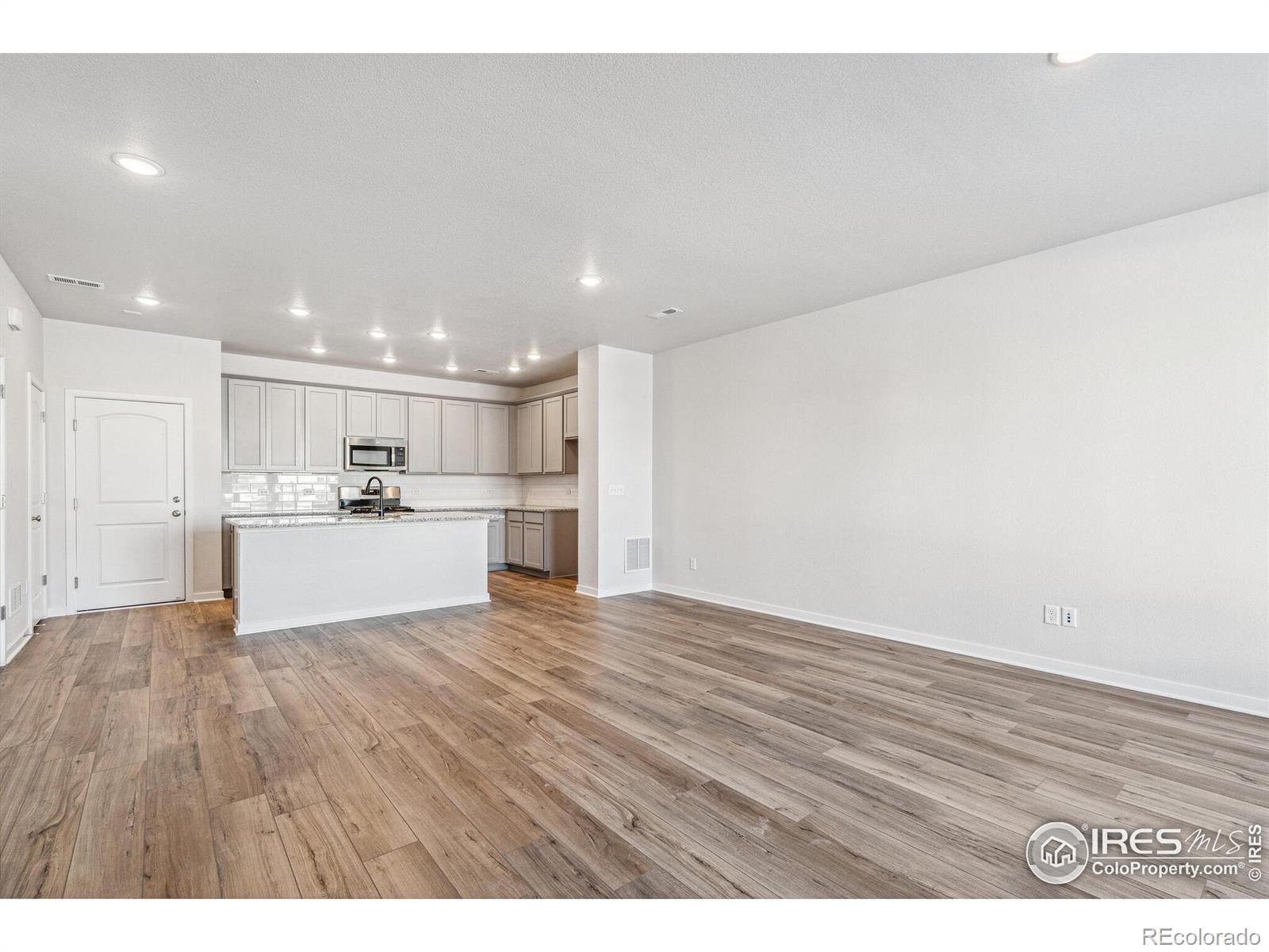 MLS Image #4 for 6369  elk pass lane,loveland, Colorado