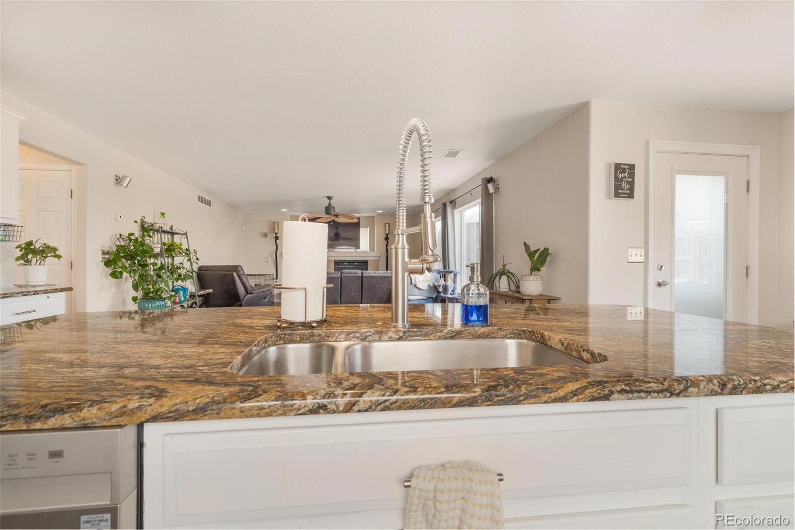 MLS Image #8 for 11885  helena street,commerce city, Colorado