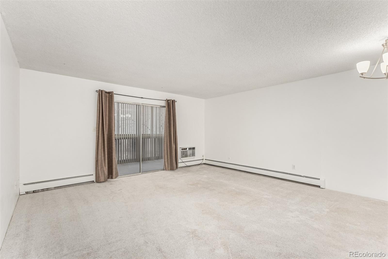 MLS Image #11 for 3450 s poplar street,denver, Colorado