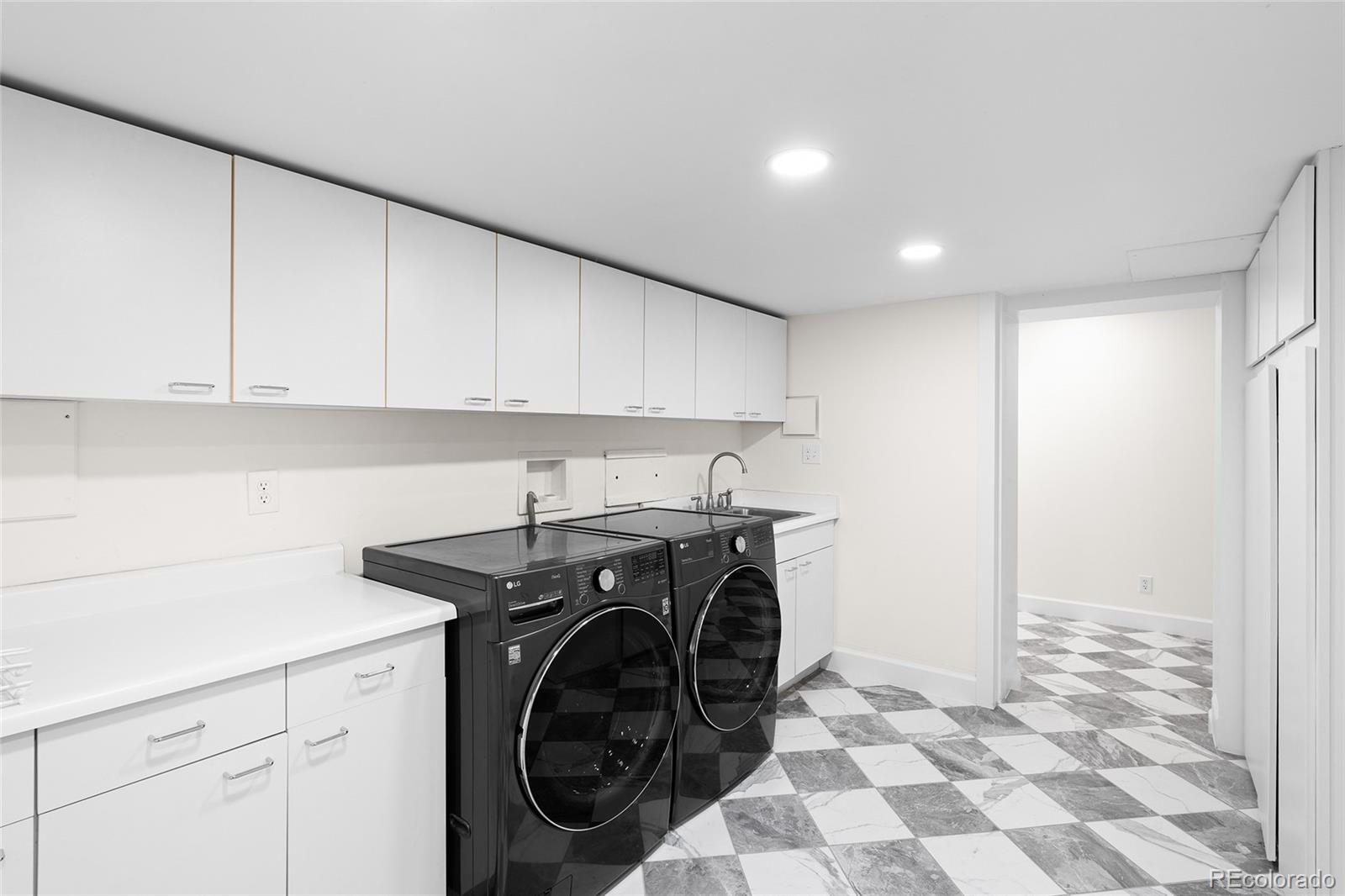 MLS Image #43 for 815  gaylord street,denver, Colorado