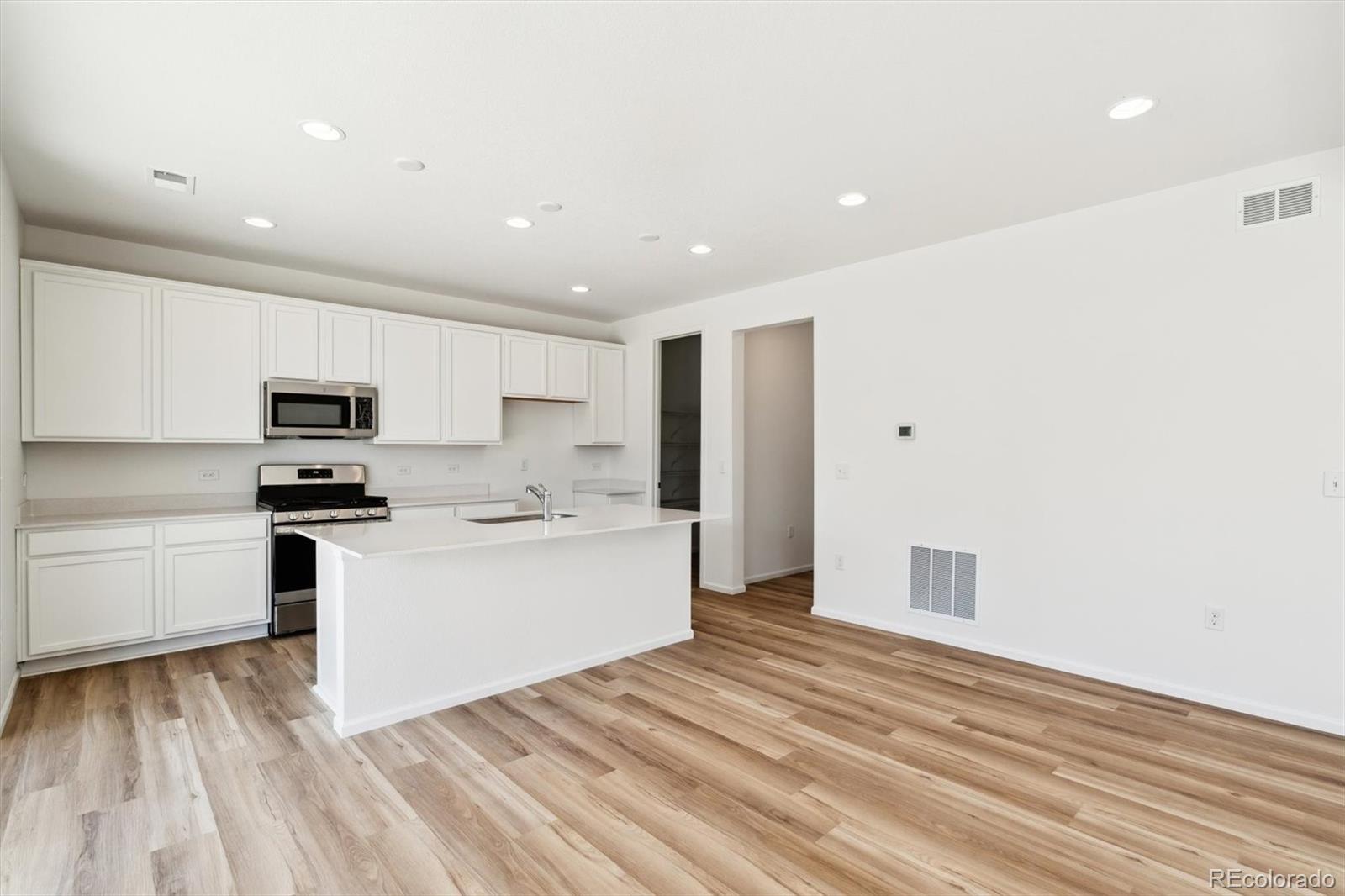 MLS Image #8 for 4582  boone circle,brighton, Colorado