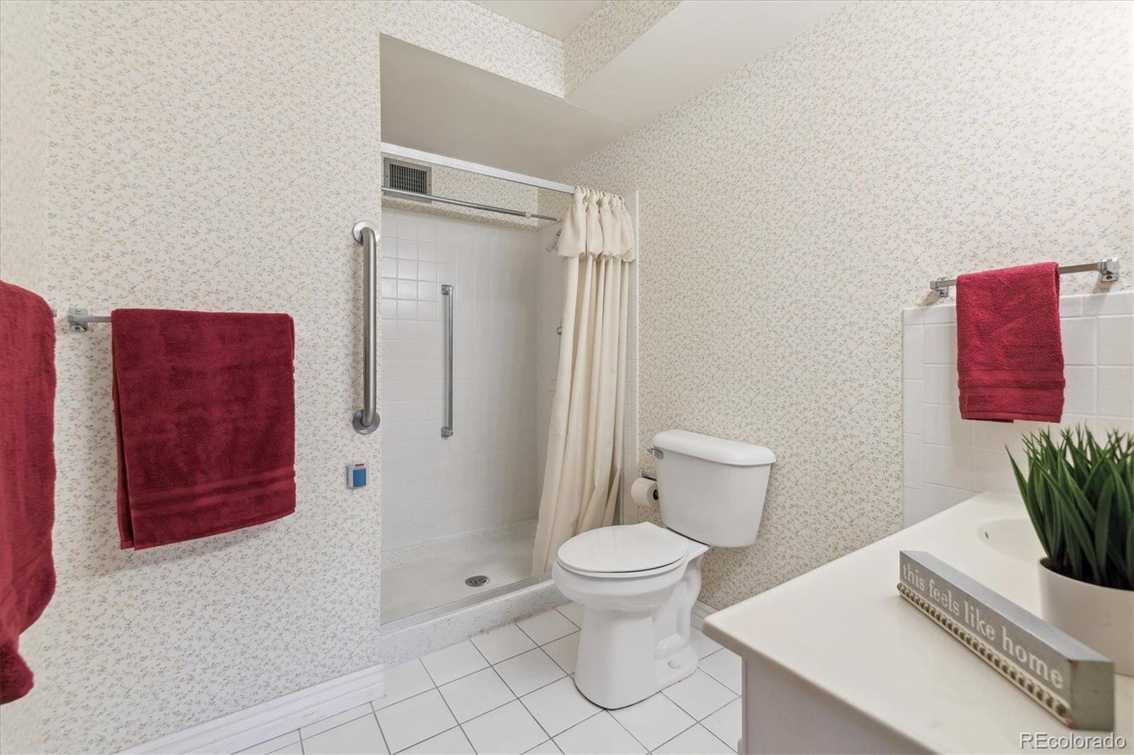 MLS Image #10 for 665 s alton way,denver, Colorado