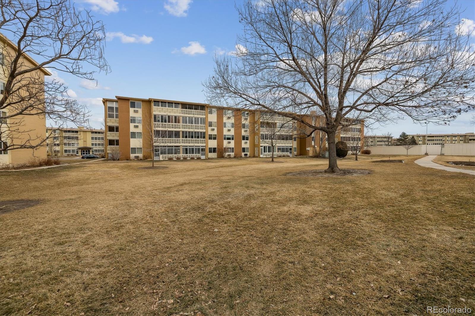 MLS Image #19 for 665 s alton way,denver, Colorado