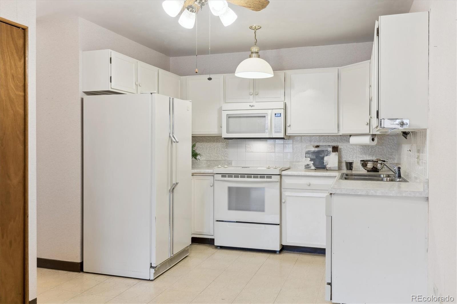 MLS Image #2 for 665 s alton way,denver, Colorado
