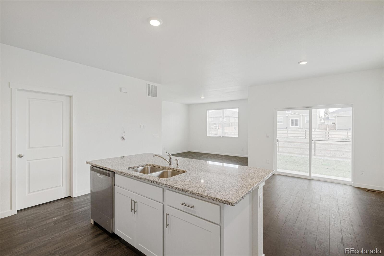 MLS Image #18 for 862  crest street,lochbuie, Colorado
