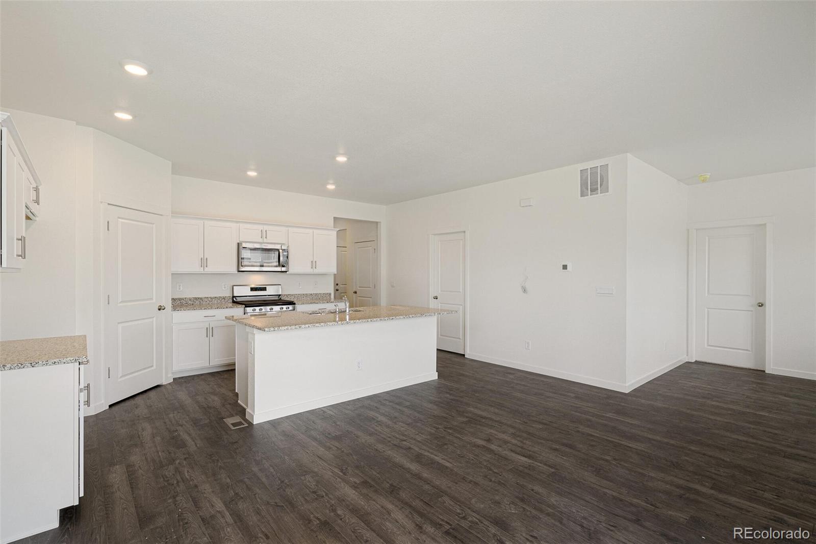 MLS Image #9 for 862  crest street,lochbuie, Colorado