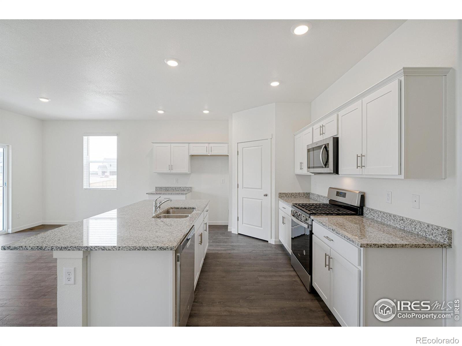 MLS Image #12 for 862  crest street,lochbuie, Colorado