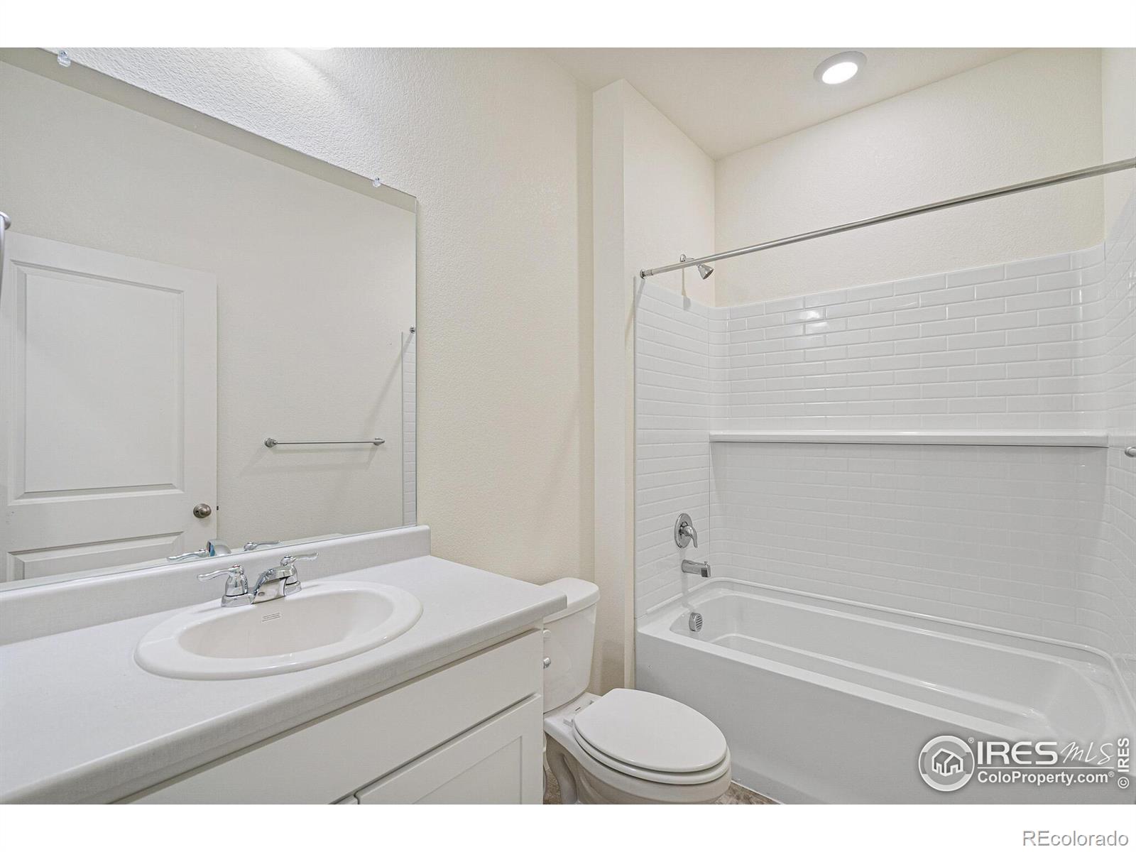 MLS Image #26 for 862  crest street,lochbuie, Colorado