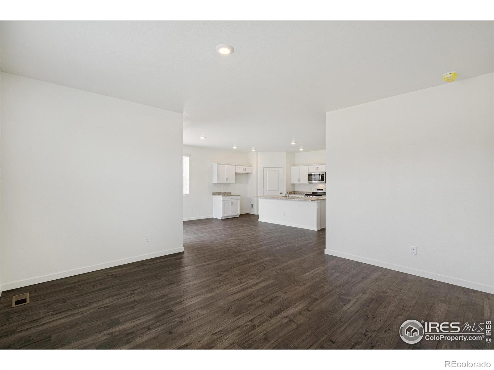 MLS Image #8 for 862  crest street,lochbuie, Colorado