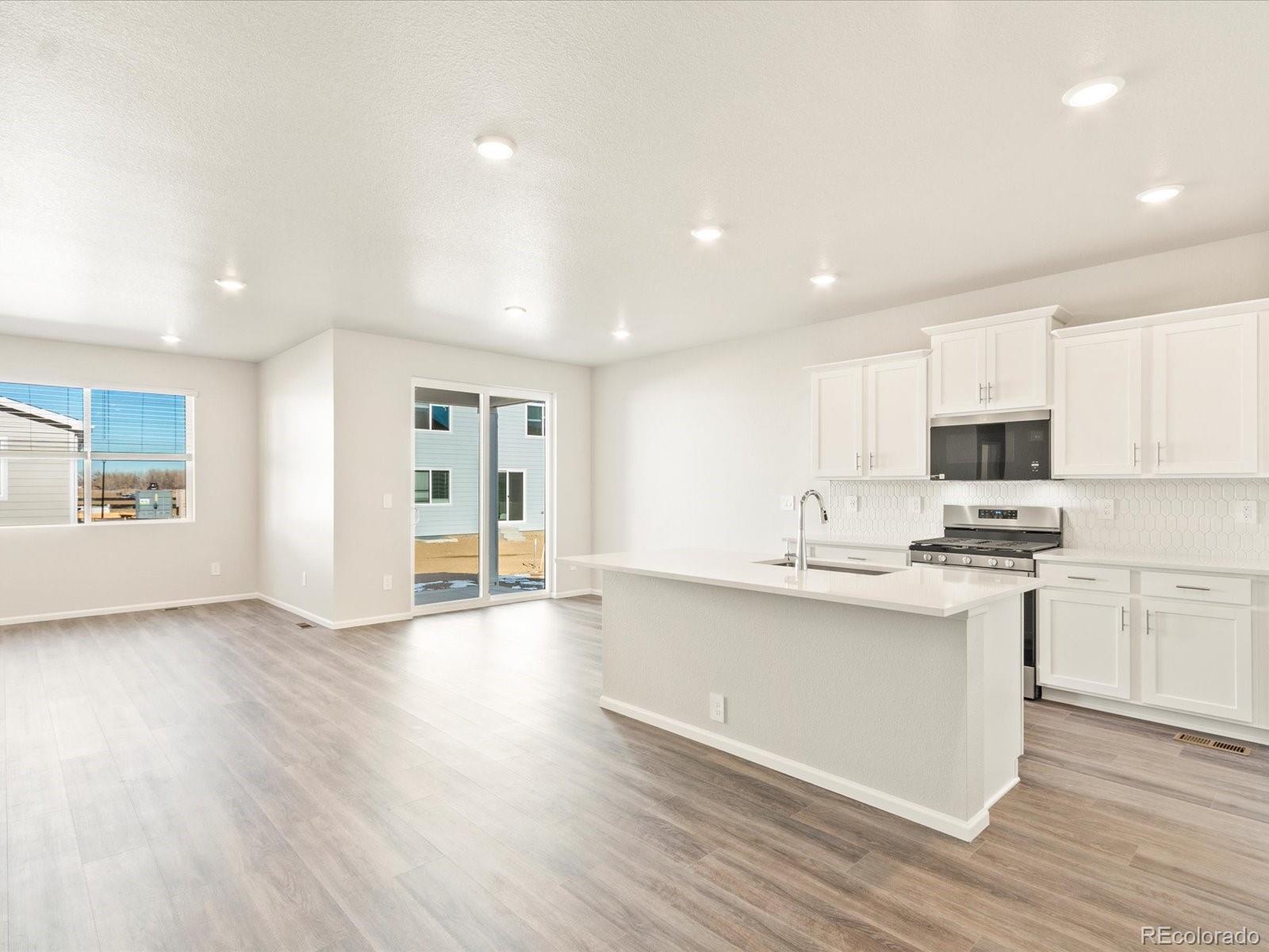 MLS Image #16 for 1146  gunnison river drive,windsor, Colorado