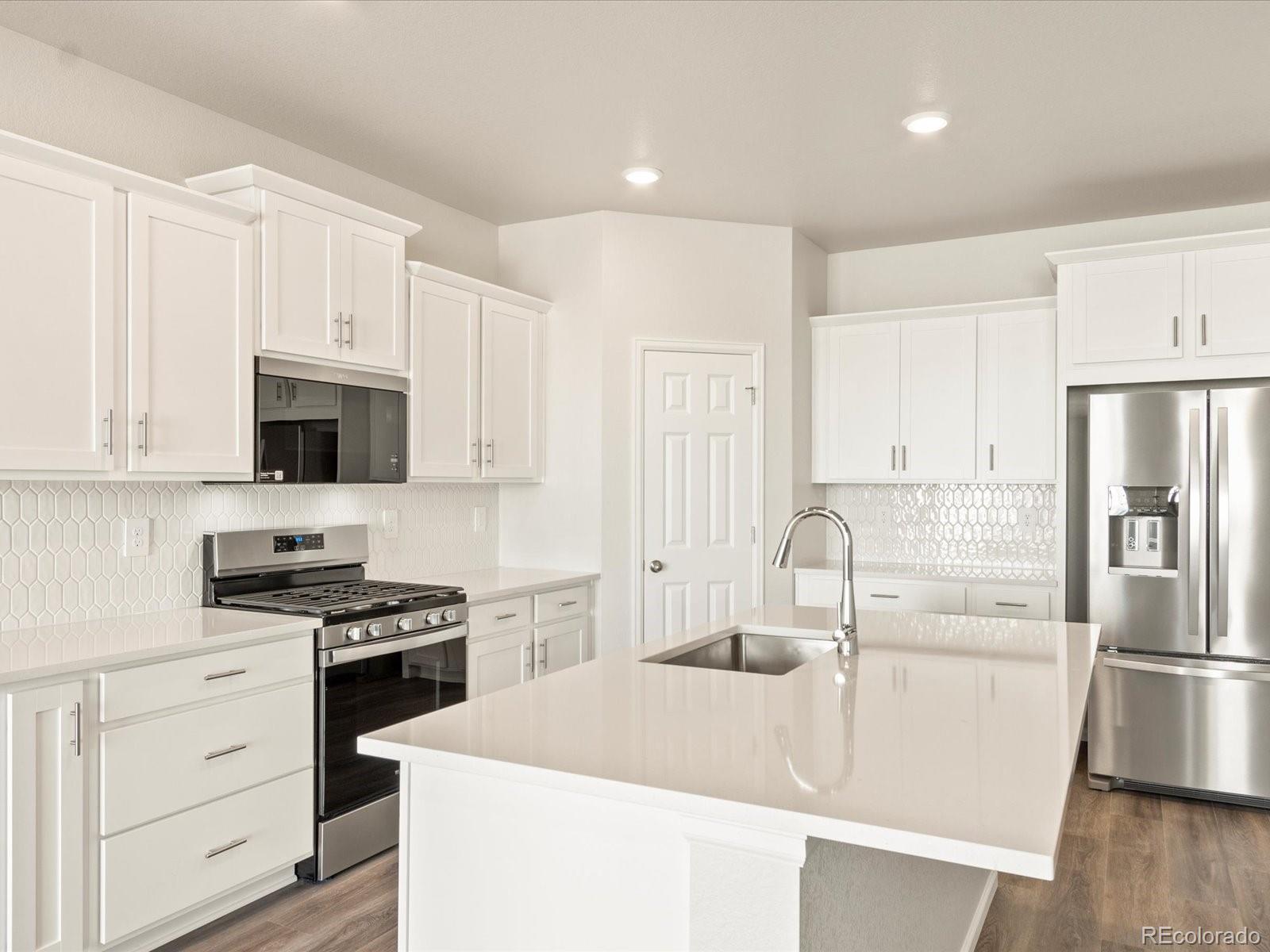 MLS Image #19 for 1146  gunnison river drive,windsor, Colorado