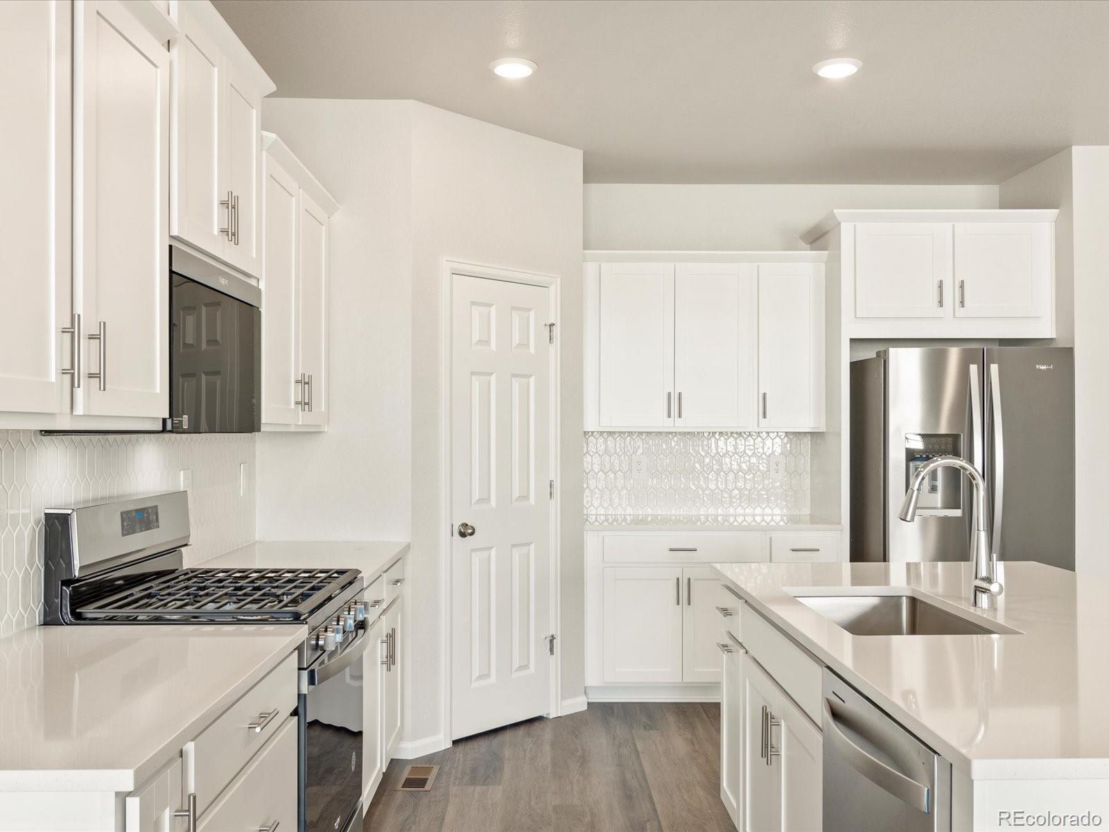 MLS Image #20 for 1146  gunnison river drive,windsor, Colorado