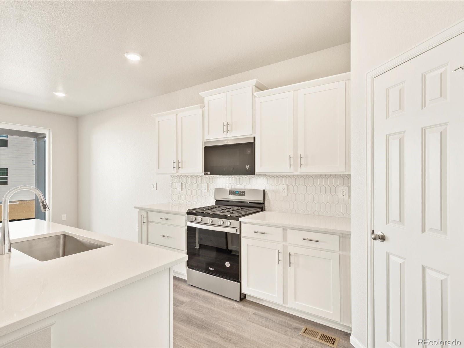 MLS Image #24 for 1146  gunnison river drive,windsor, Colorado