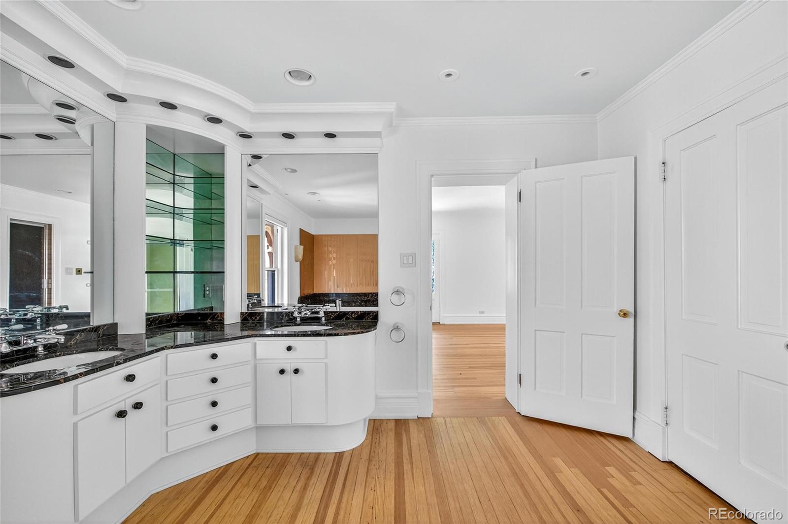 MLS Image #32 for 1040 n humboldt street,denver, Colorado