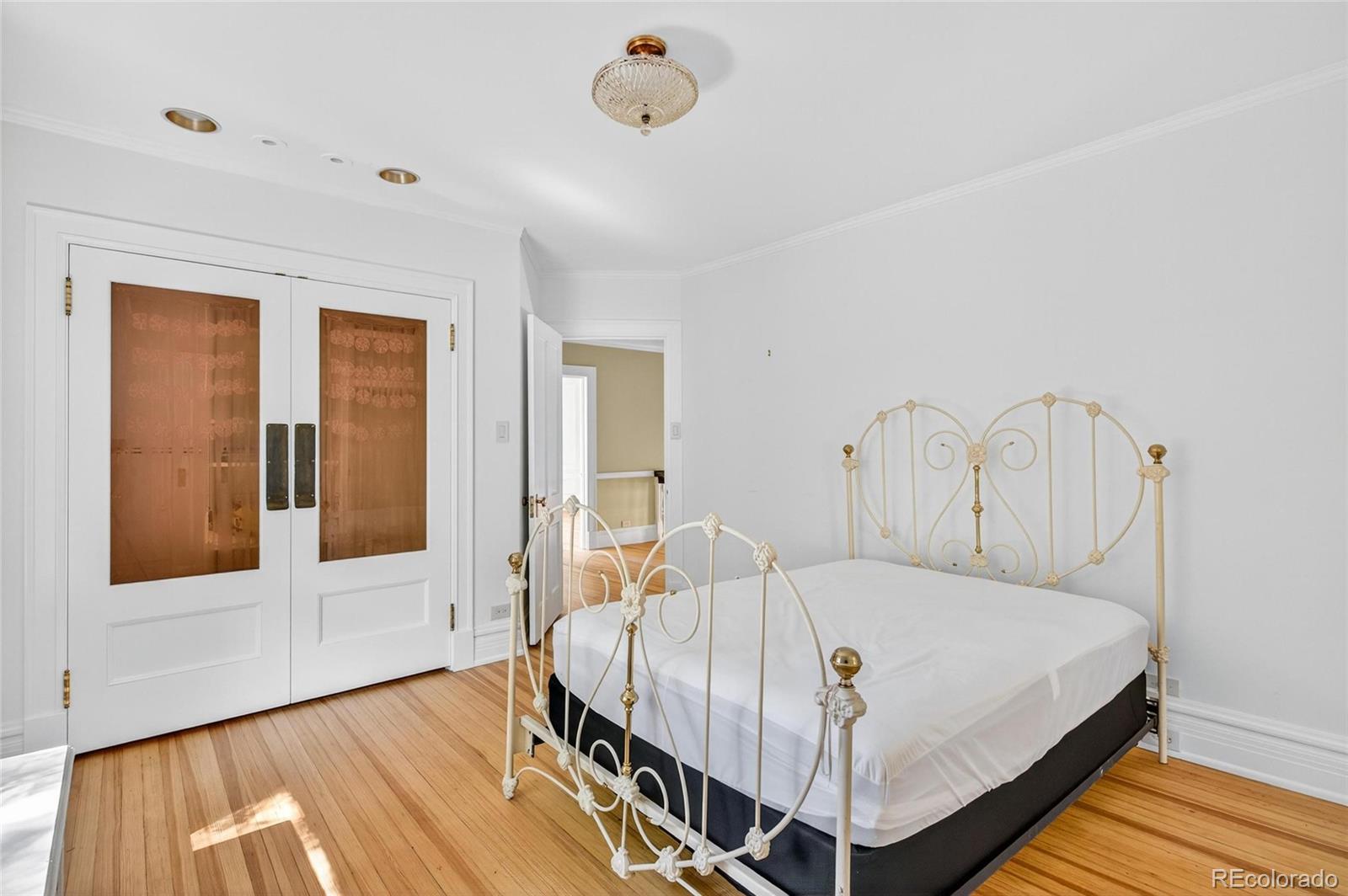 MLS Image #34 for 1040 n humboldt street,denver, Colorado
