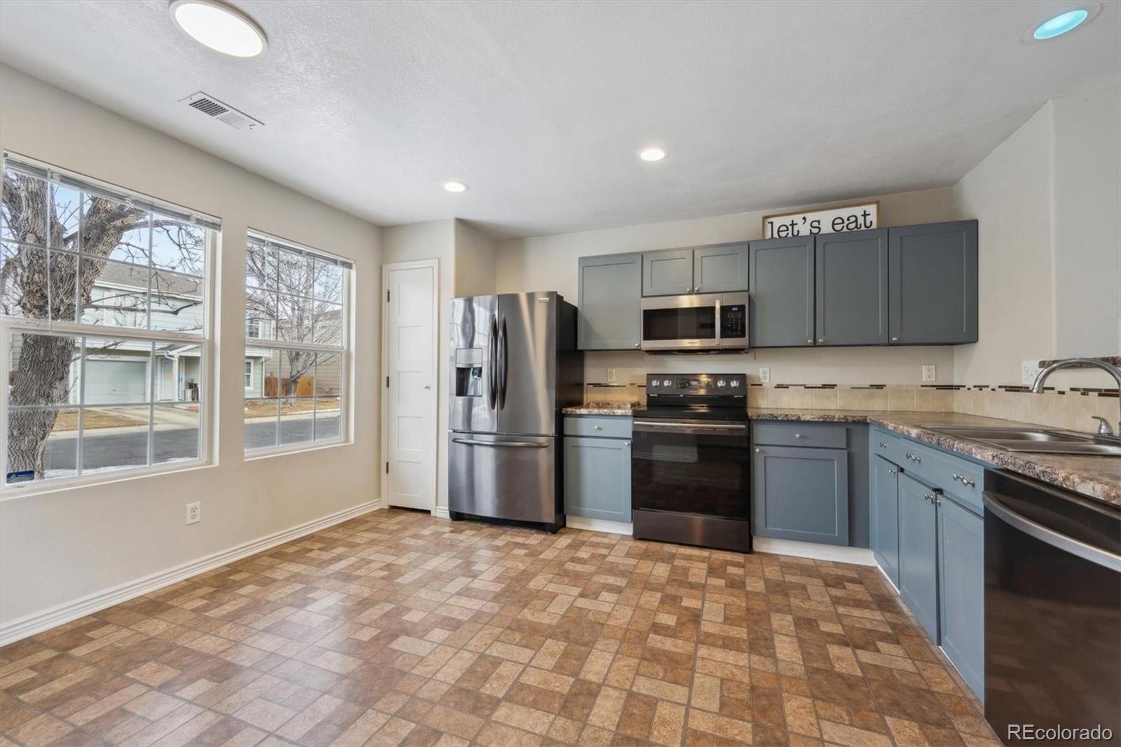 MLS Image #2 for 5218 e 100th place,thornton, Colorado