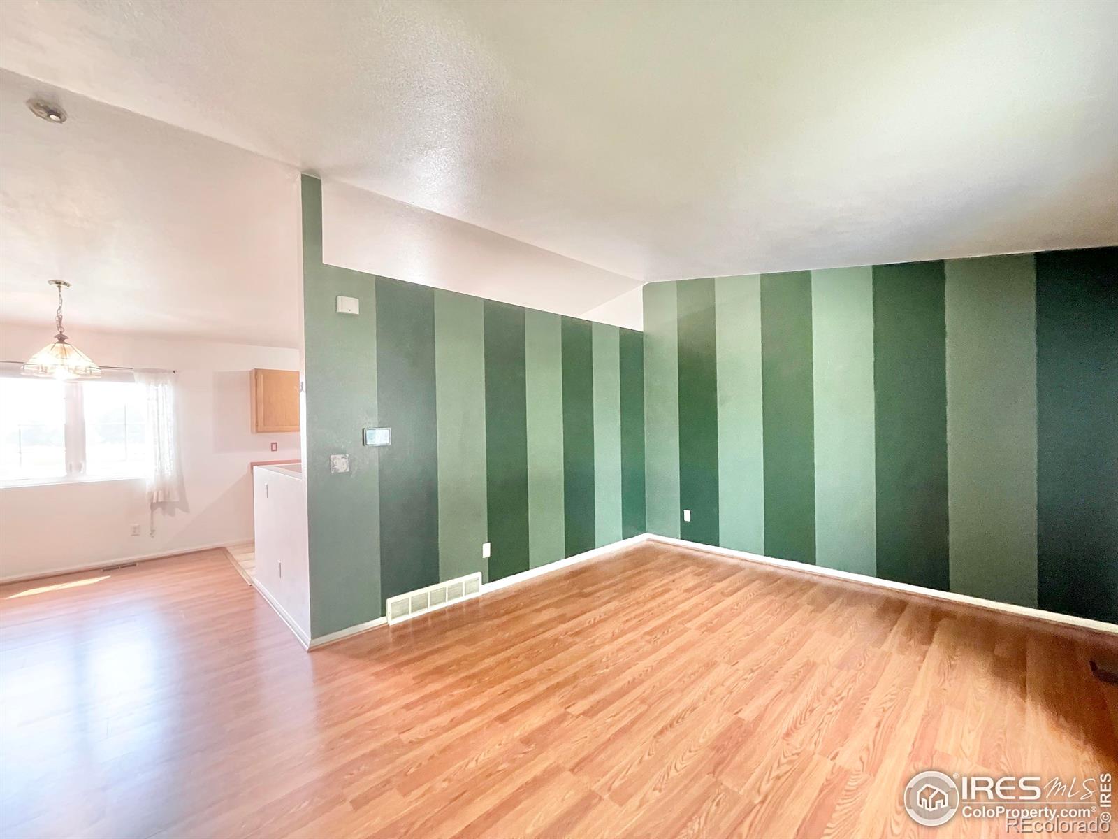 MLS Image #5 for 322 n 44th avenue,greeley, Colorado