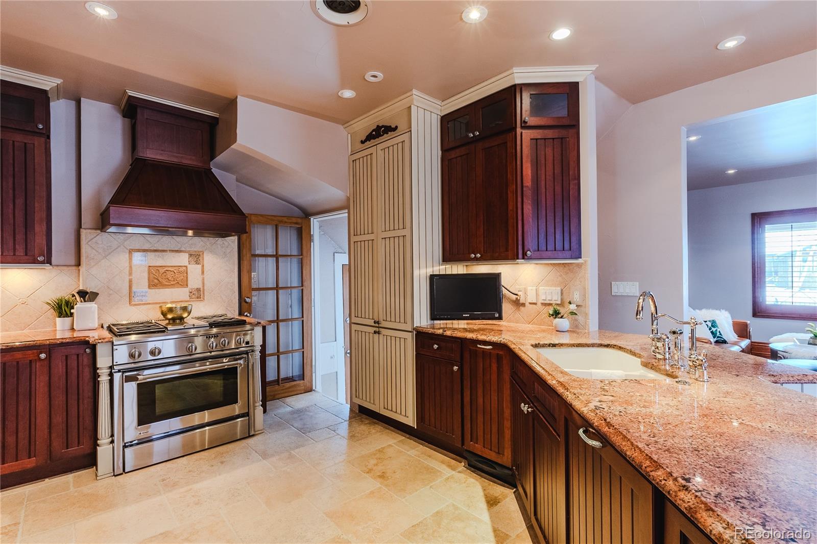 MLS Image #10 for 1751  clermont street,denver, Colorado
