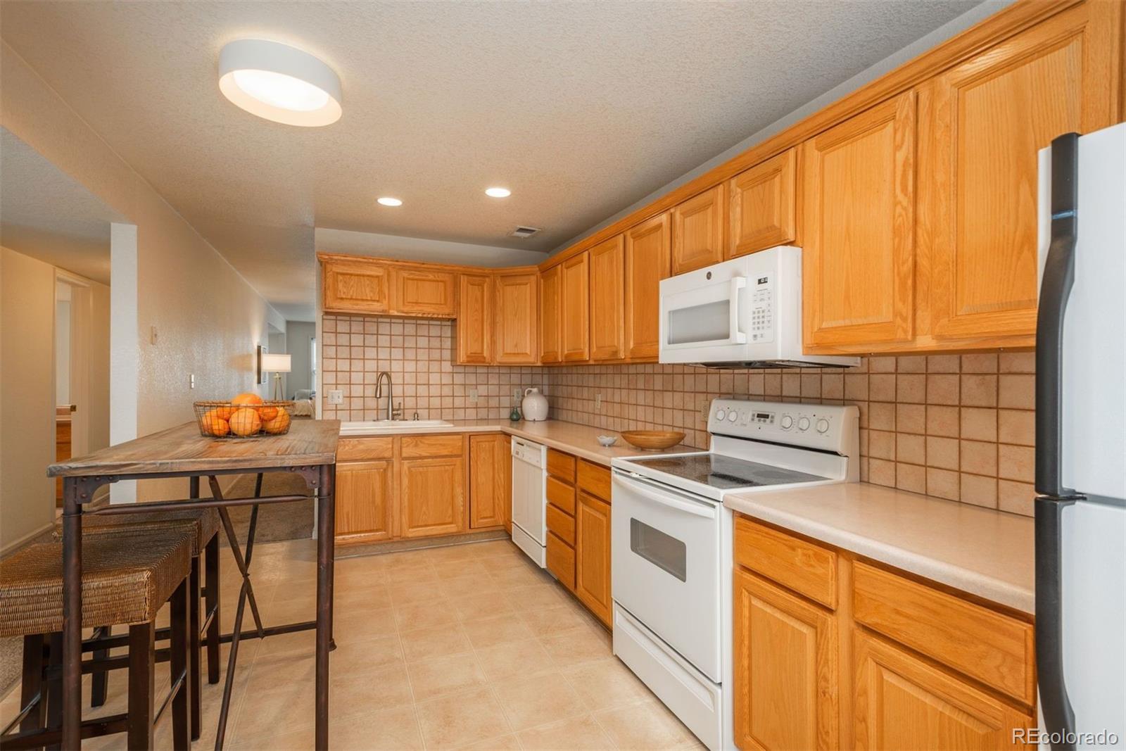 MLS Image #10 for 2145 s lincoln street,denver, Colorado