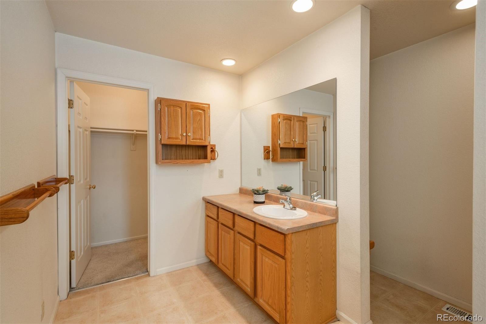 MLS Image #24 for 2145 s lincoln street,denver, Colorado