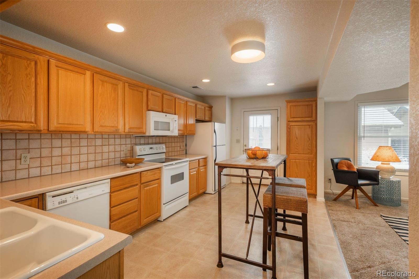MLS Image #9 for 2145 s lincoln street,denver, Colorado