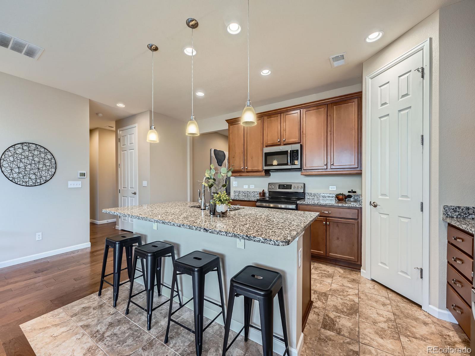 MLS Image #11 for 5056 s wenatchee street,aurora, Colorado