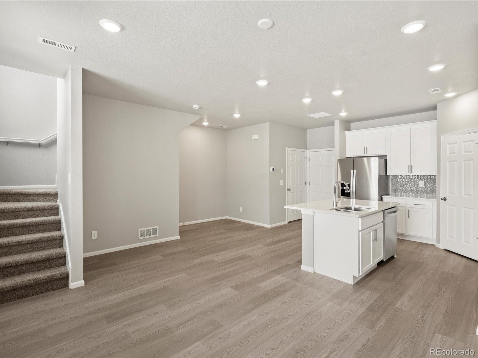 MLS Image #4 for 6541 n malaya street,aurora, Colorado
