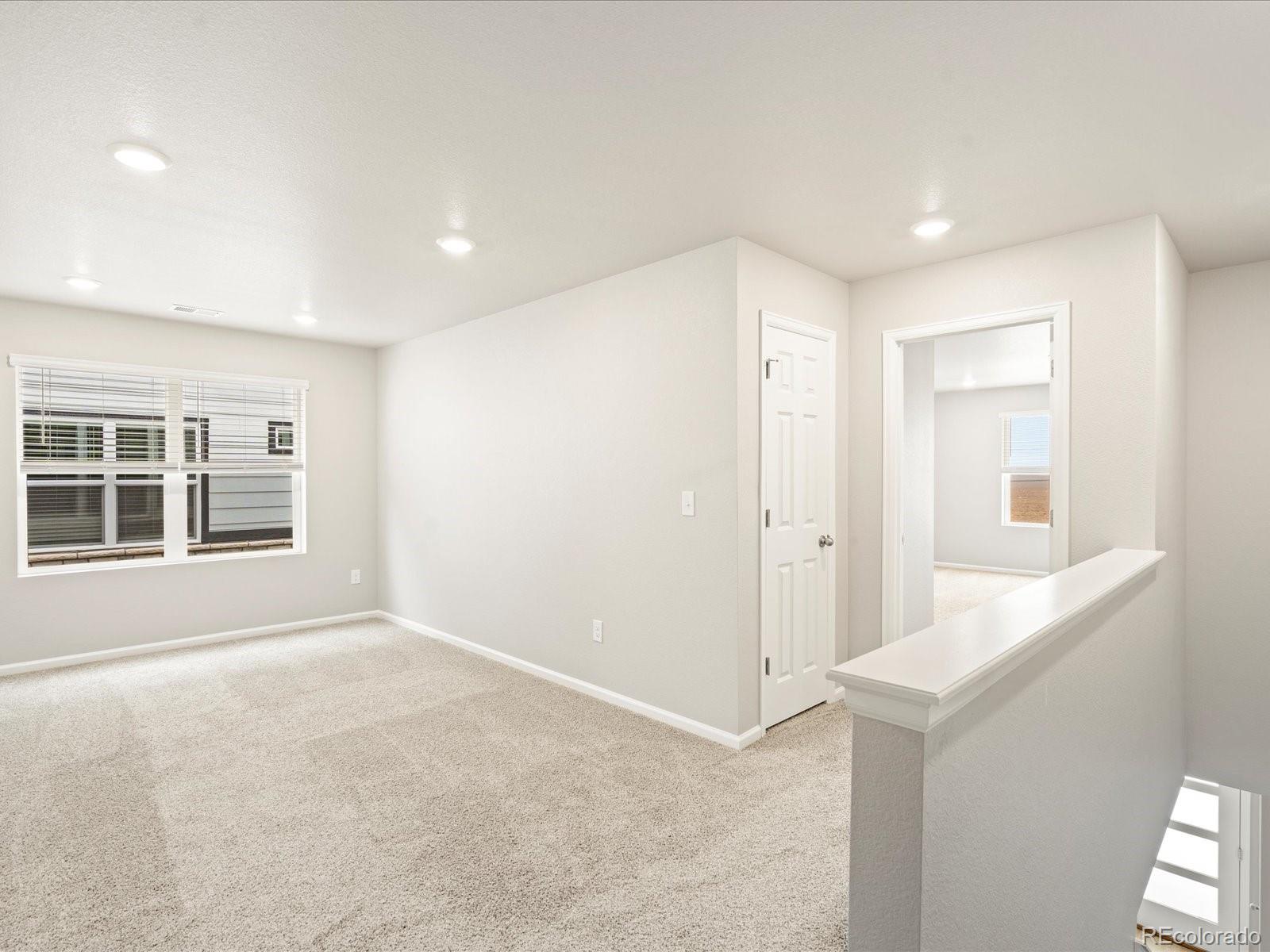 MLS Image #11 for 22340 e 8th avenue,aurora, Colorado