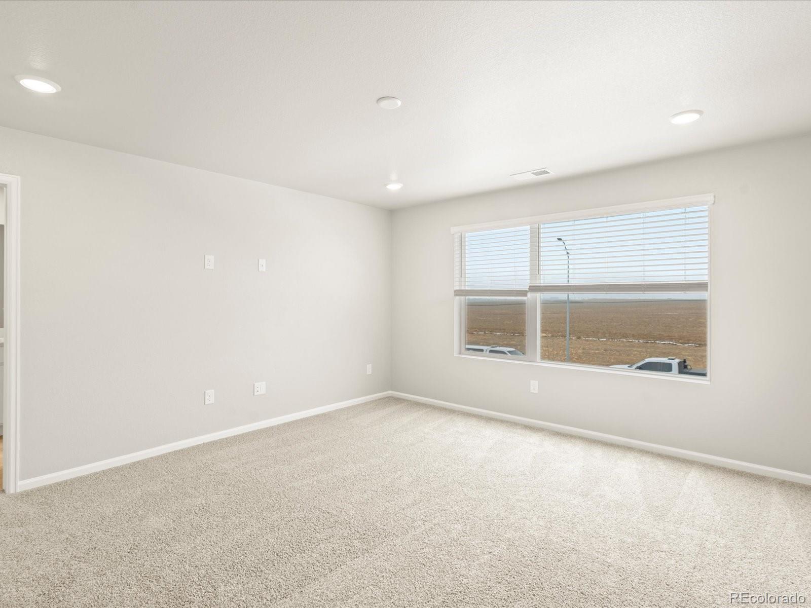 MLS Image #13 for 22340 e 8th avenue,aurora, Colorado