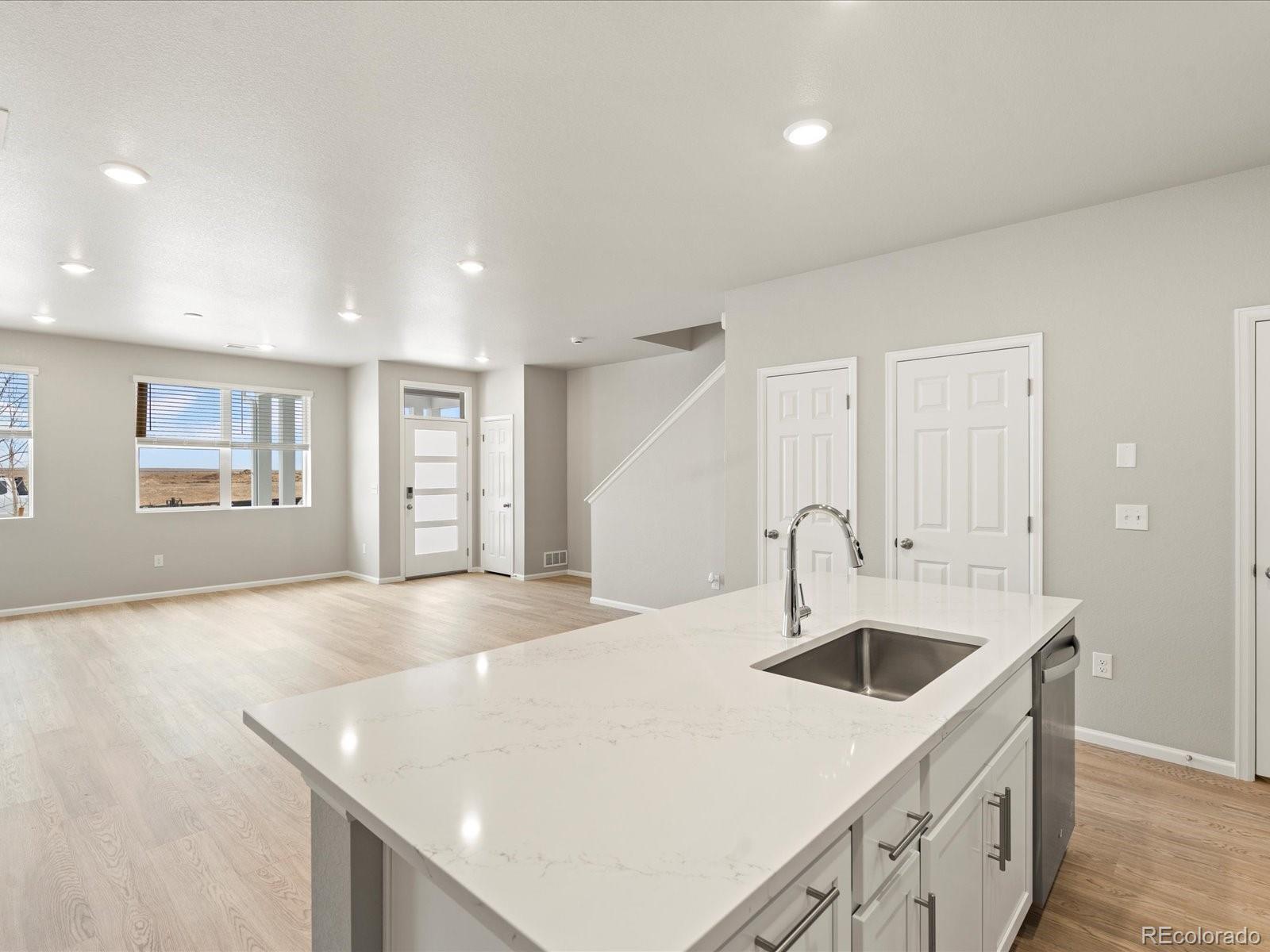 MLS Image #8 for 22340 e 8th avenue,aurora, Colorado