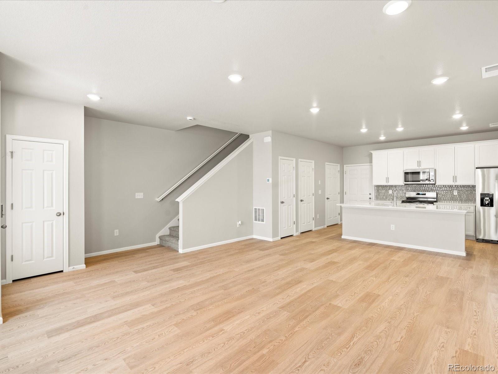 MLS Image #9 for 22340 e 8th avenue,aurora, Colorado