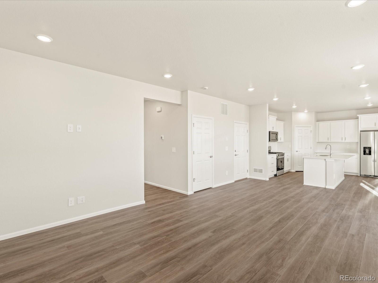 MLS Image #10 for 1935  coolidge way,aurora, Colorado