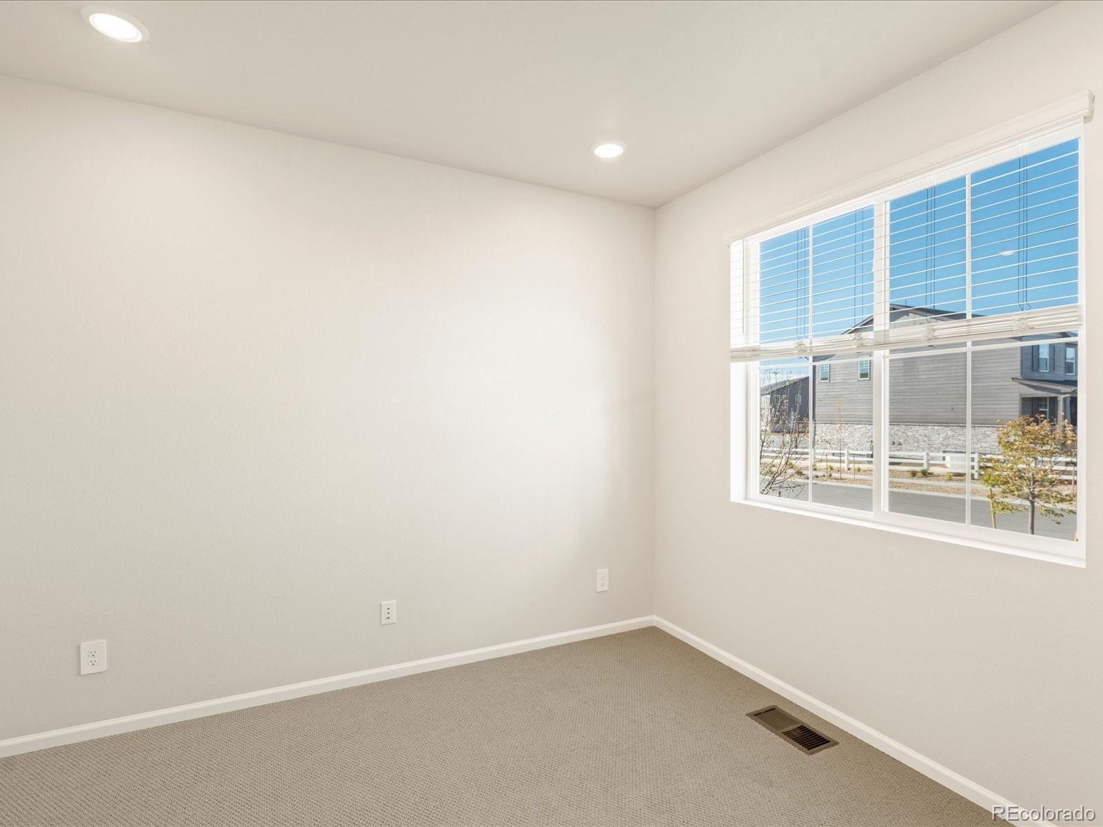 MLS Image #18 for 1935  coolidge way,aurora, Colorado