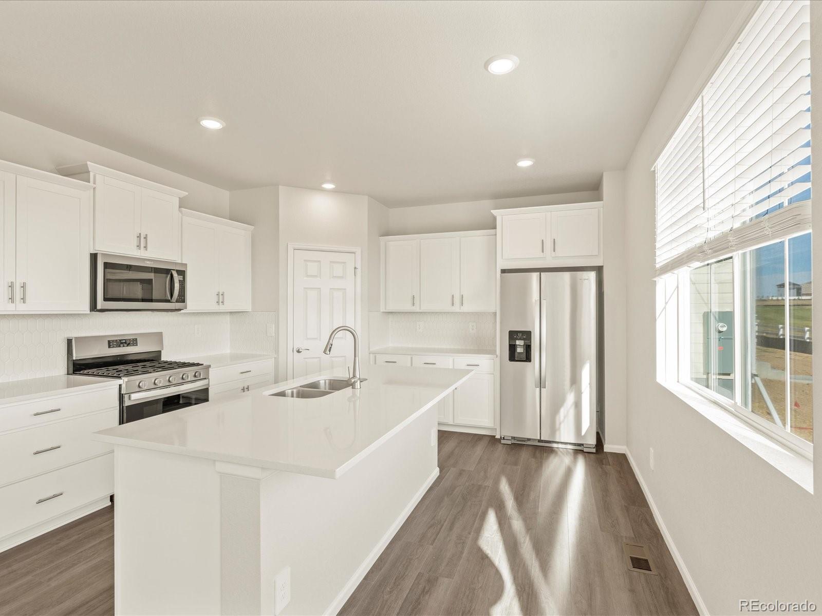 MLS Image #2 for 1935  coolidge way,aurora, Colorado