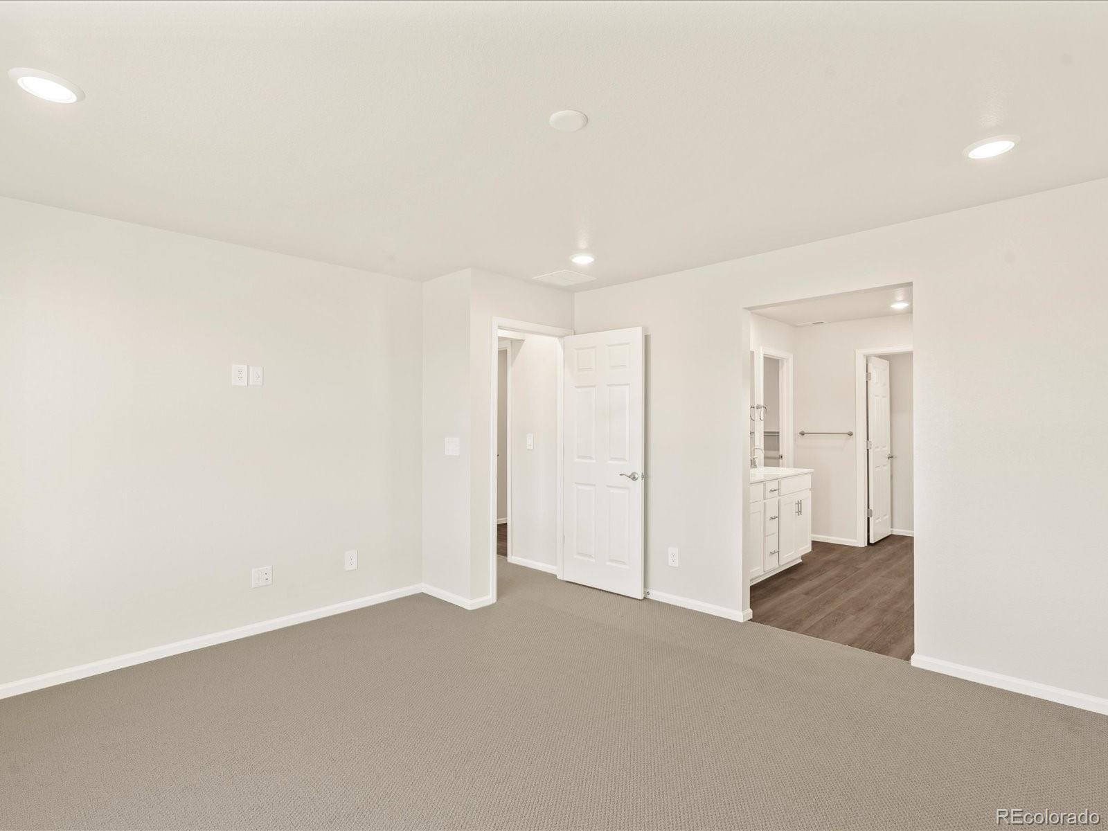 MLS Image #28 for 1935  coolidge way,aurora, Colorado