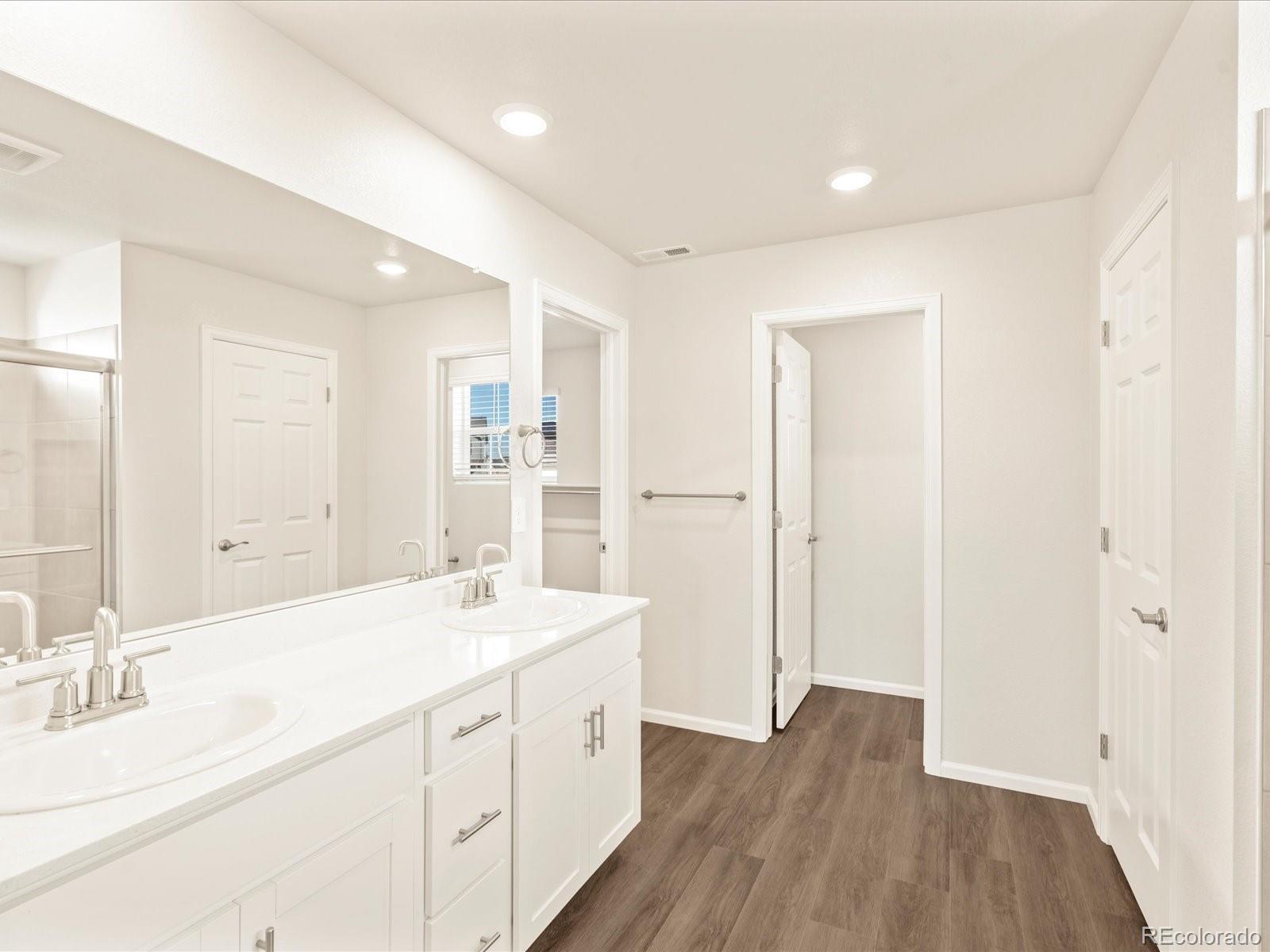 MLS Image #29 for 1935  coolidge way,aurora, Colorado