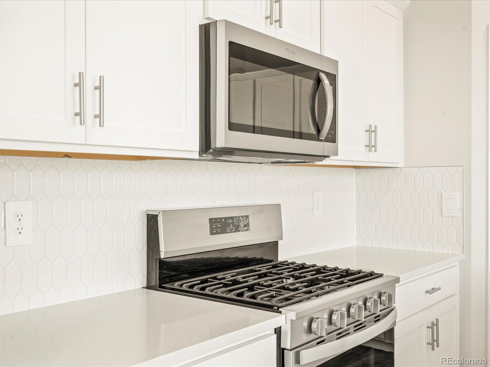 MLS Image #3 for 1935  coolidge way,aurora, Colorado