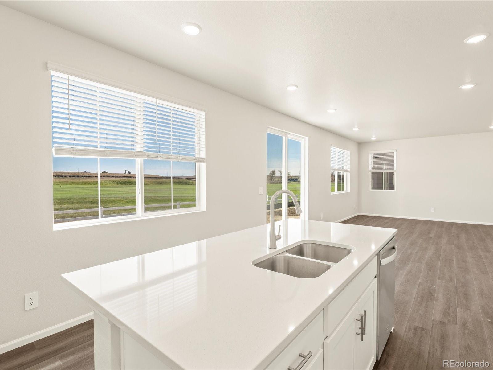 MLS Image #7 for 1935  coolidge way,aurora, Colorado