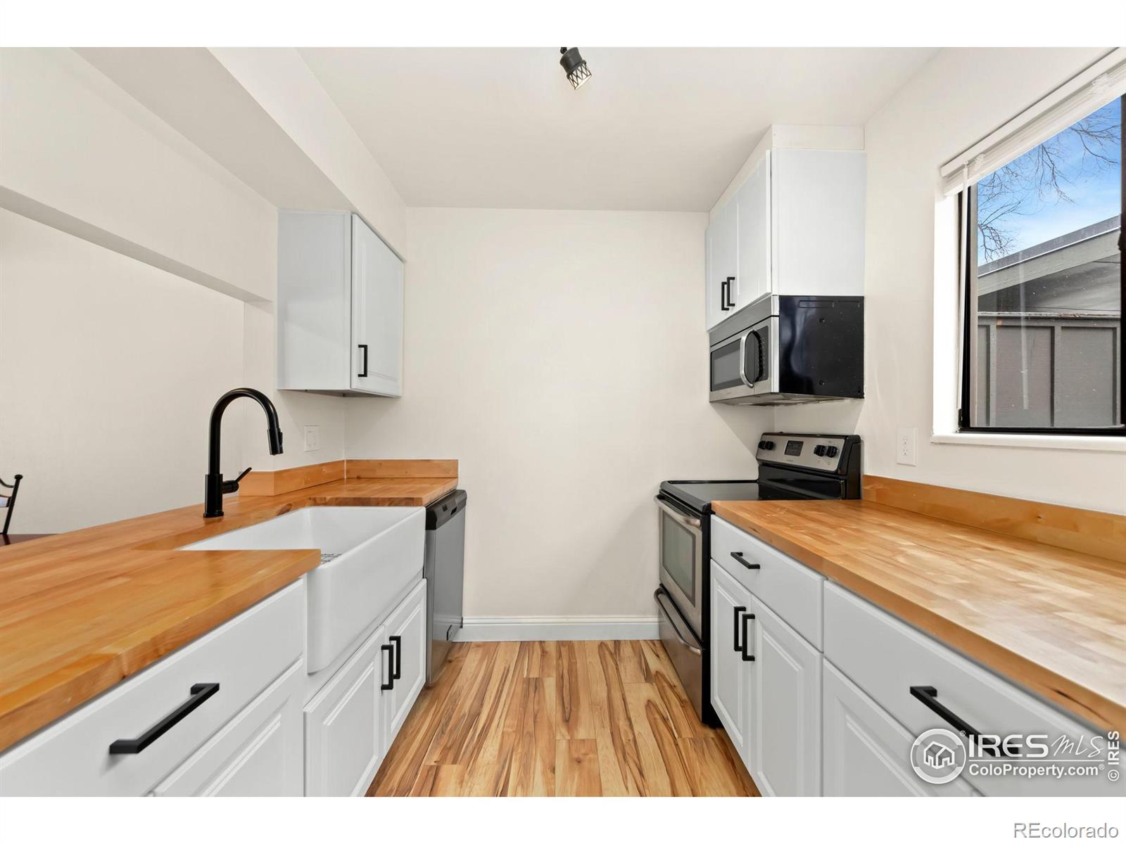 MLS Image #4 for 809 e drake road,fort collins, Colorado