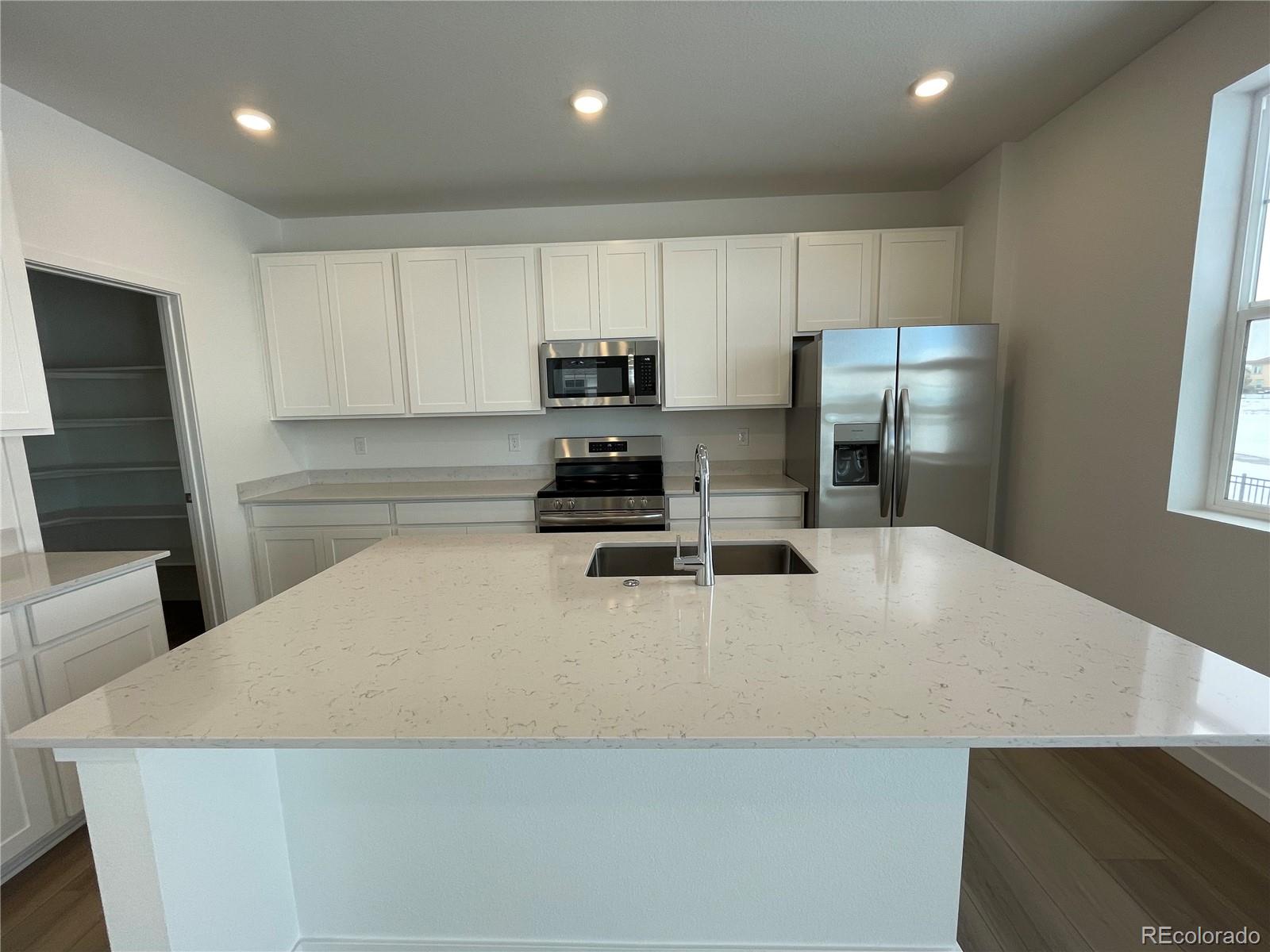 MLS Image #8 for 16562 e 109th avenue,commerce city, Colorado