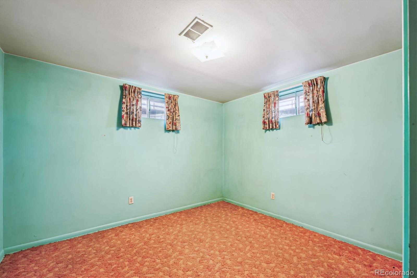 MLS Image #18 for 7634  navajo street,denver, Colorado