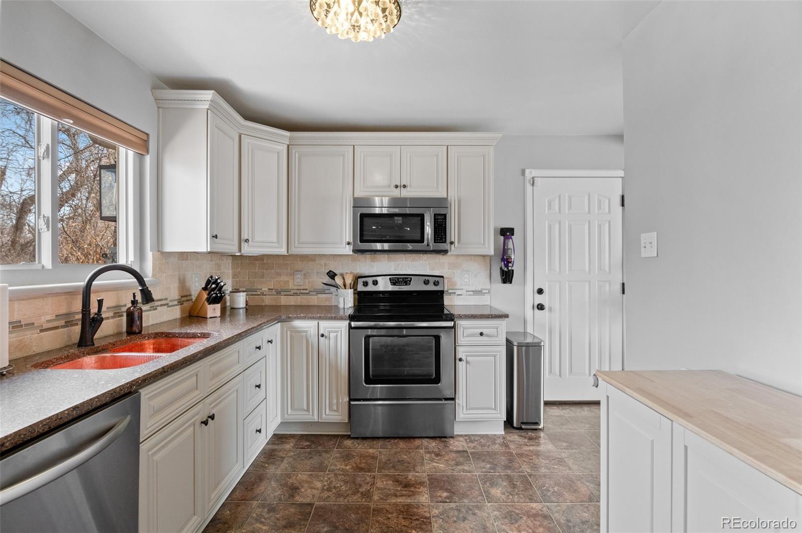 MLS Image #5 for 1526 s elm street,denver, Colorado