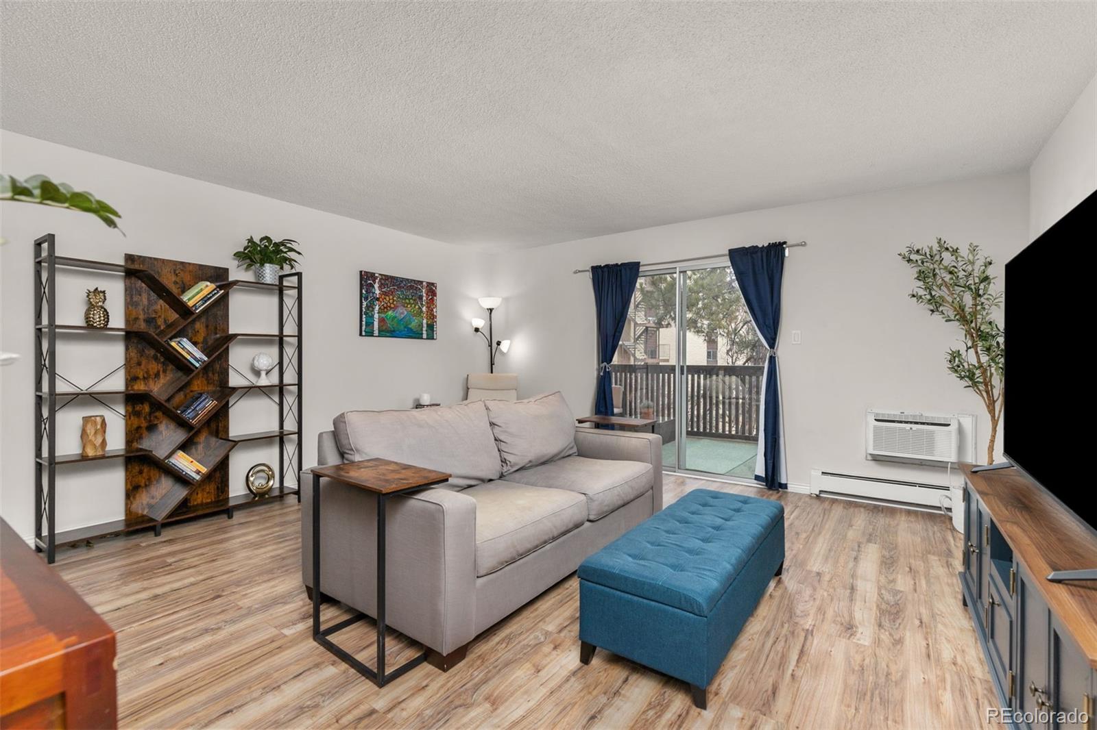 MLS Image #6 for 6940 e girard avenue,denver, Colorado