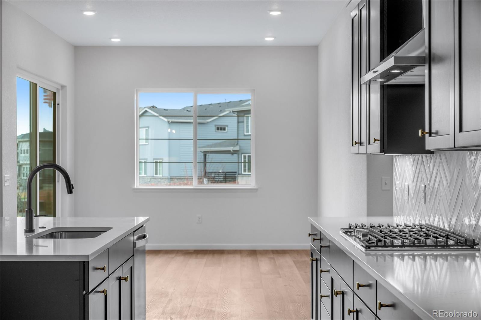 MLS Image #19 for 24741 e 33rd drive,aurora, Colorado