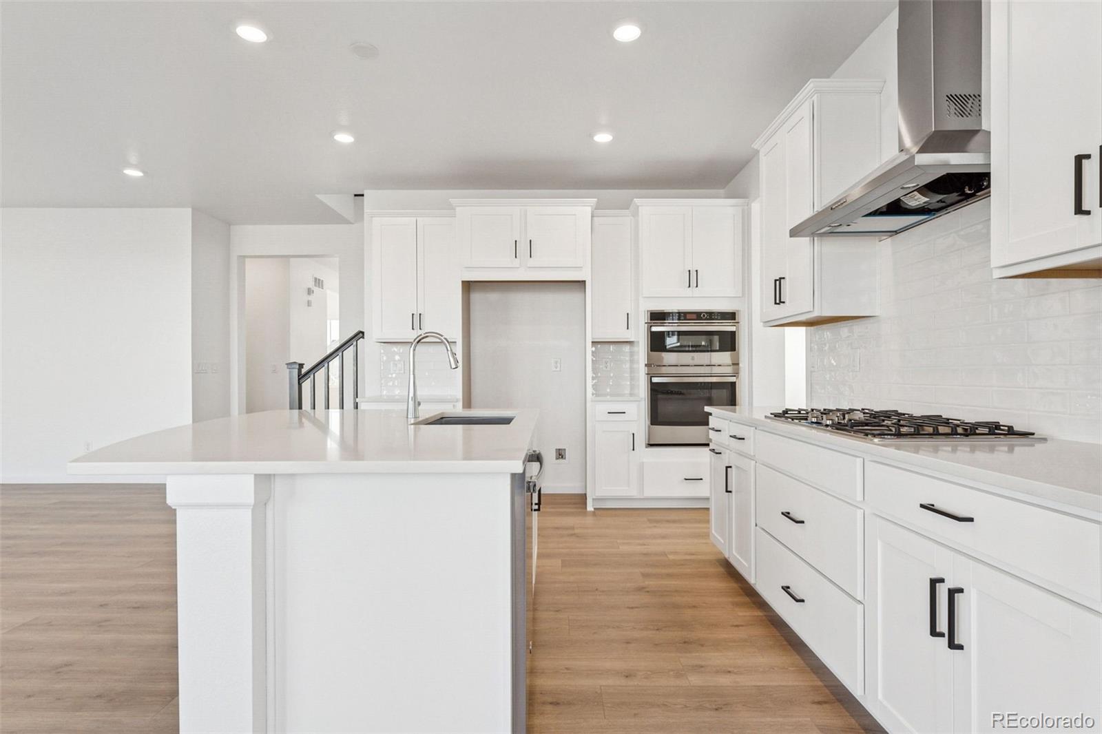 MLS Image #4 for 8950  whiteclover street,littleton, Colorado
