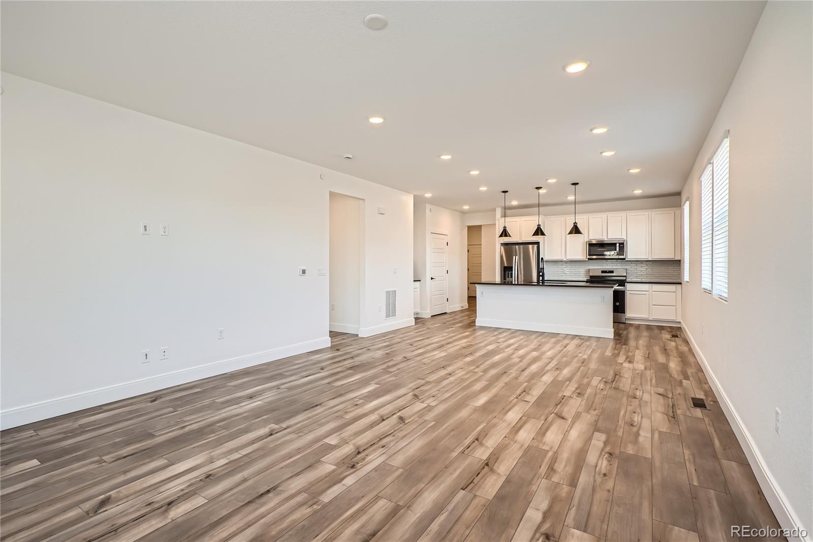 MLS Image #8 for 2484 w 69th place,denver, Colorado