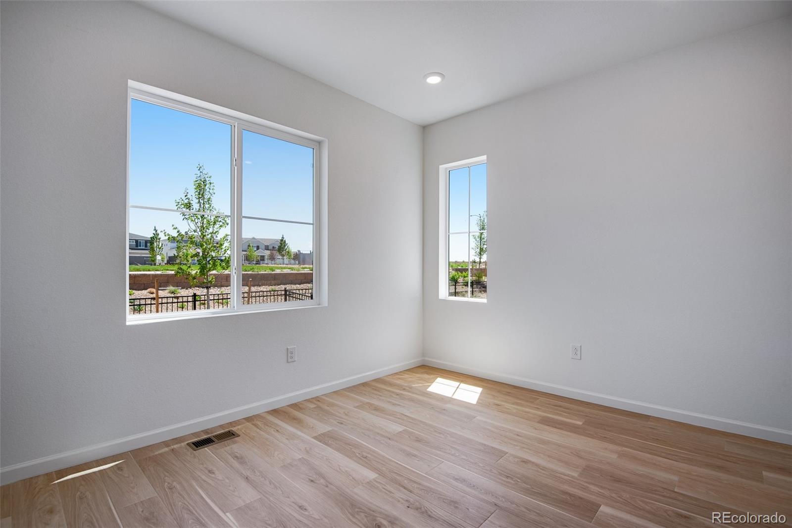 MLS Image #19 for 3324 n haleyville court,aurora, Colorado