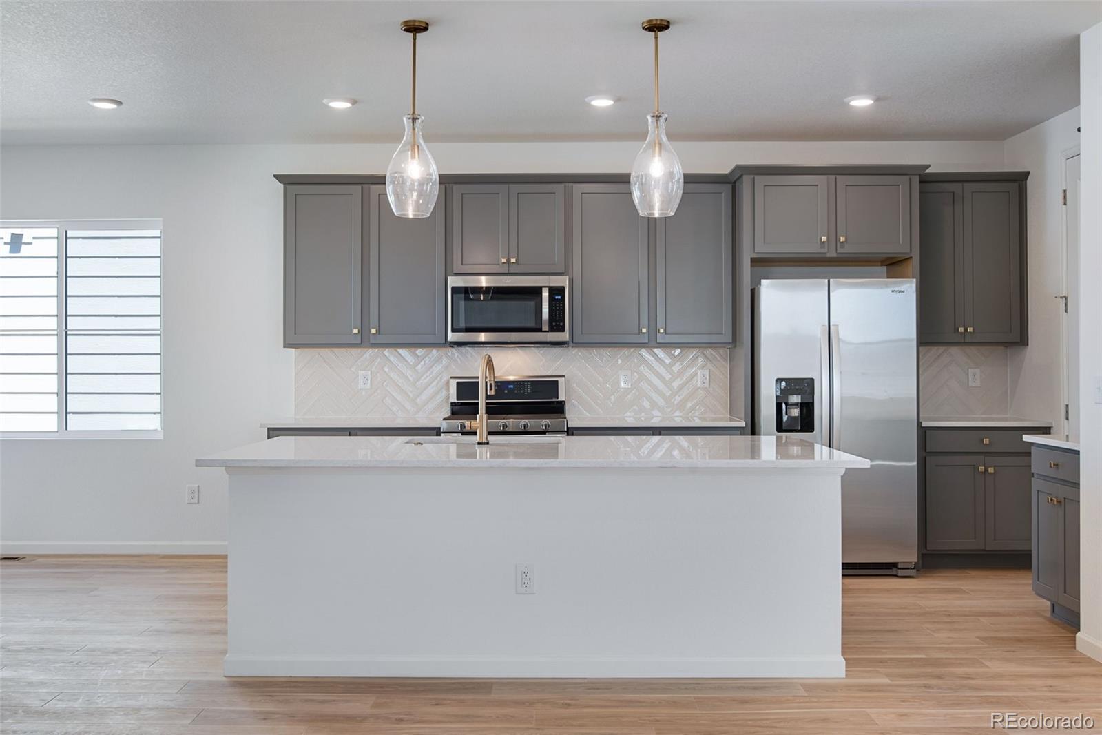 MLS Image #7 for 3324 n haleyville court,aurora, Colorado