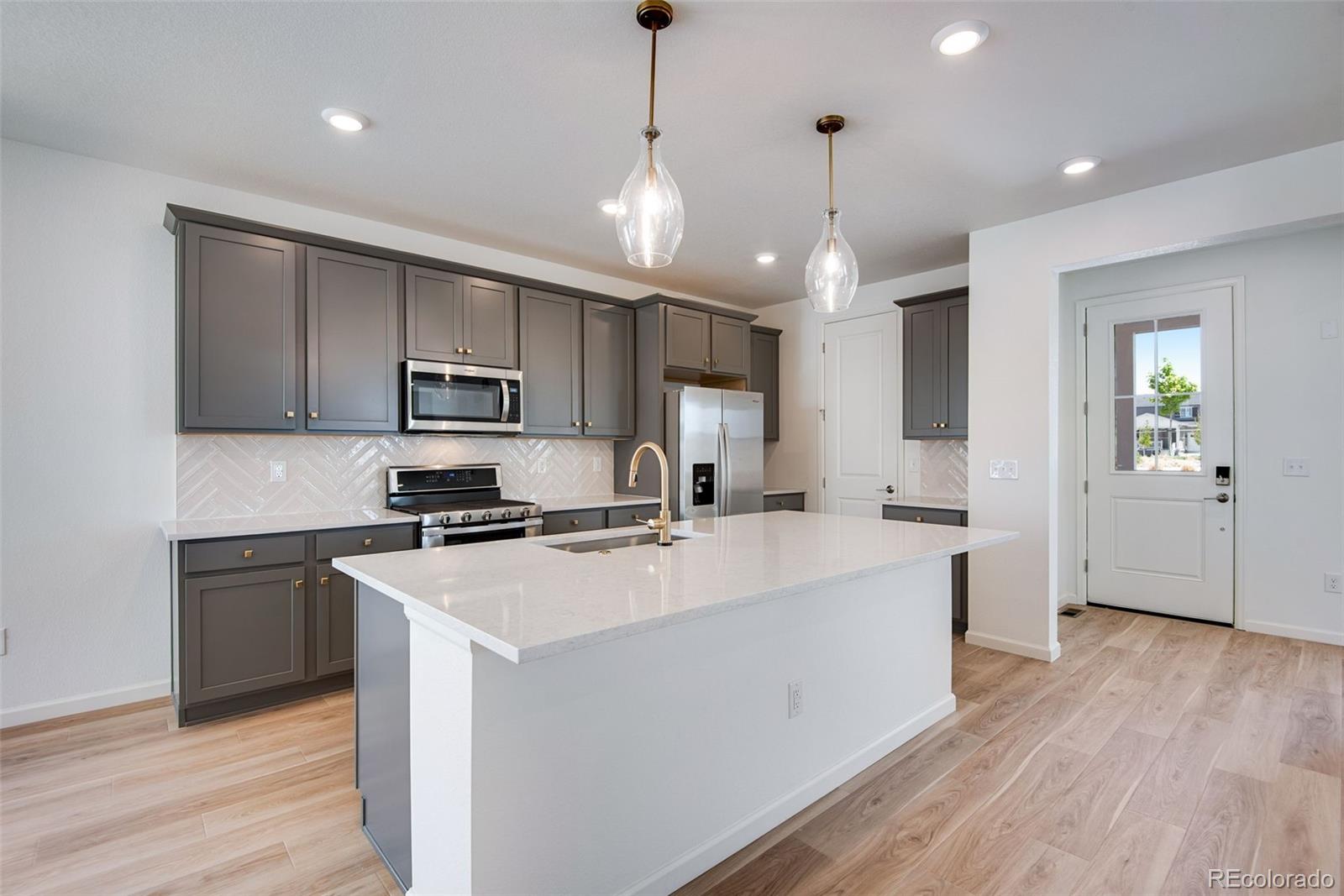 MLS Image #8 for 3324 n haleyville court,aurora, Colorado