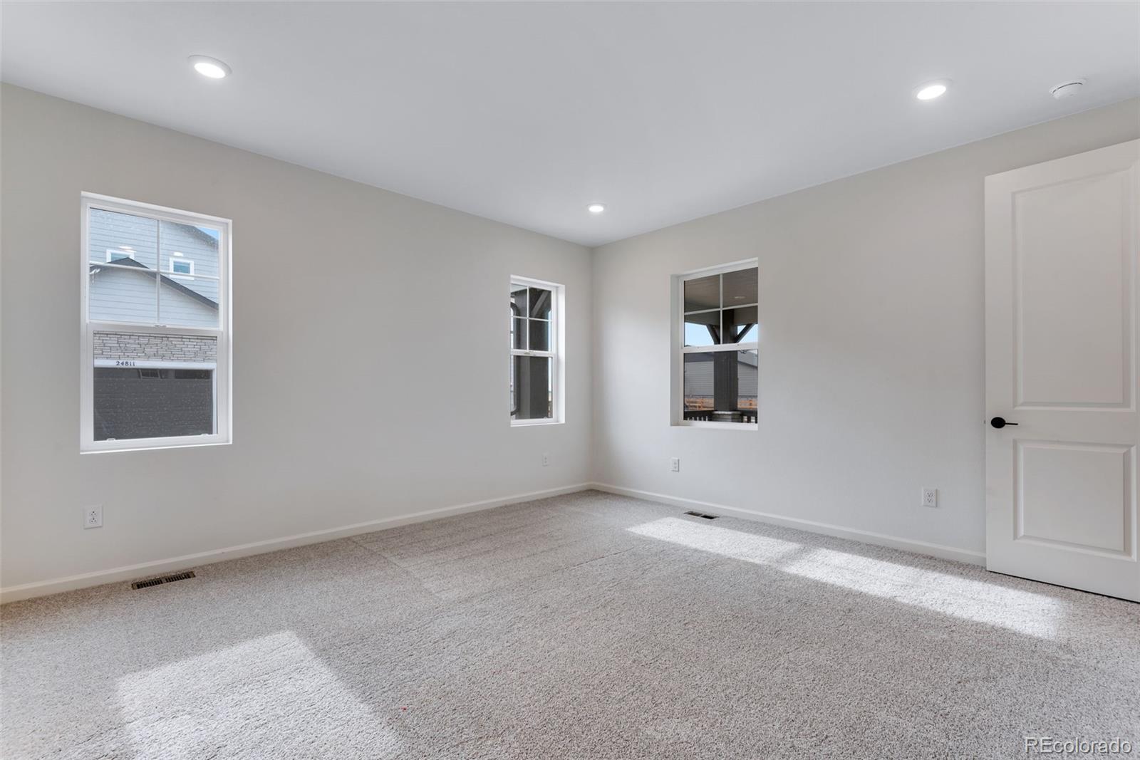 MLS Image #10 for 3318 n haleyville court,aurora, Colorado